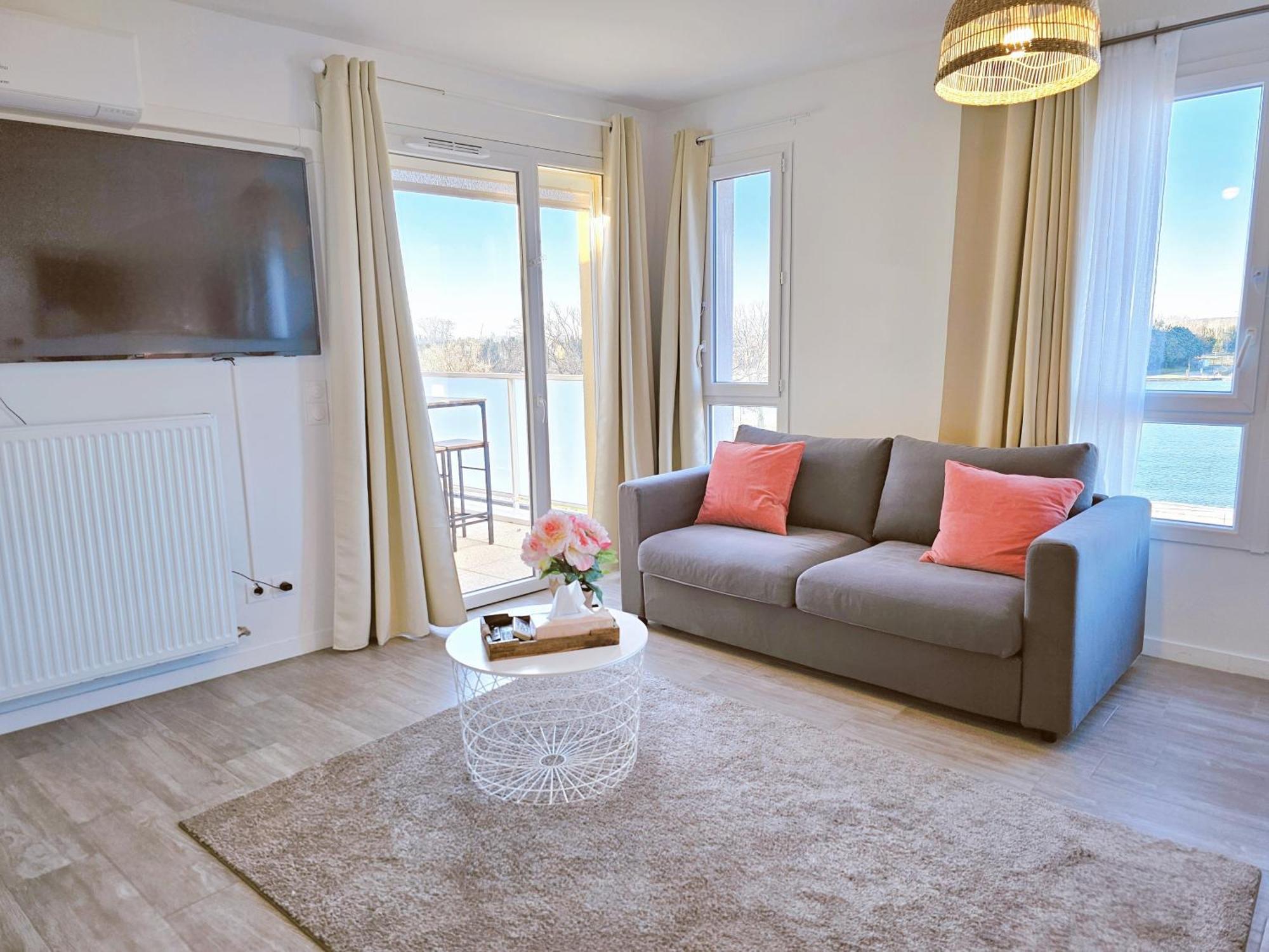 Lakeside Provence - Appartement 4 Etoiles Face Au Lac De Monteux Kültér fotó